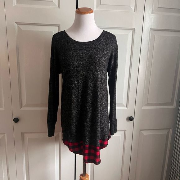 Charcoal and Red Plaid Tunic - Picture 4 of 5